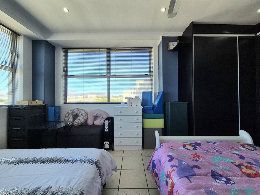 2 Bedroom Property for Sale in Wynberg Western Cape